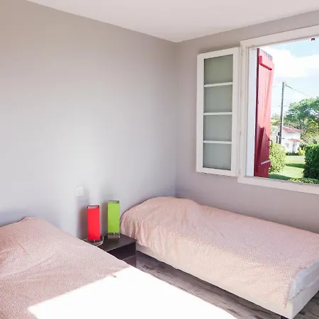 Amigorena-1 By Interhome Appartement